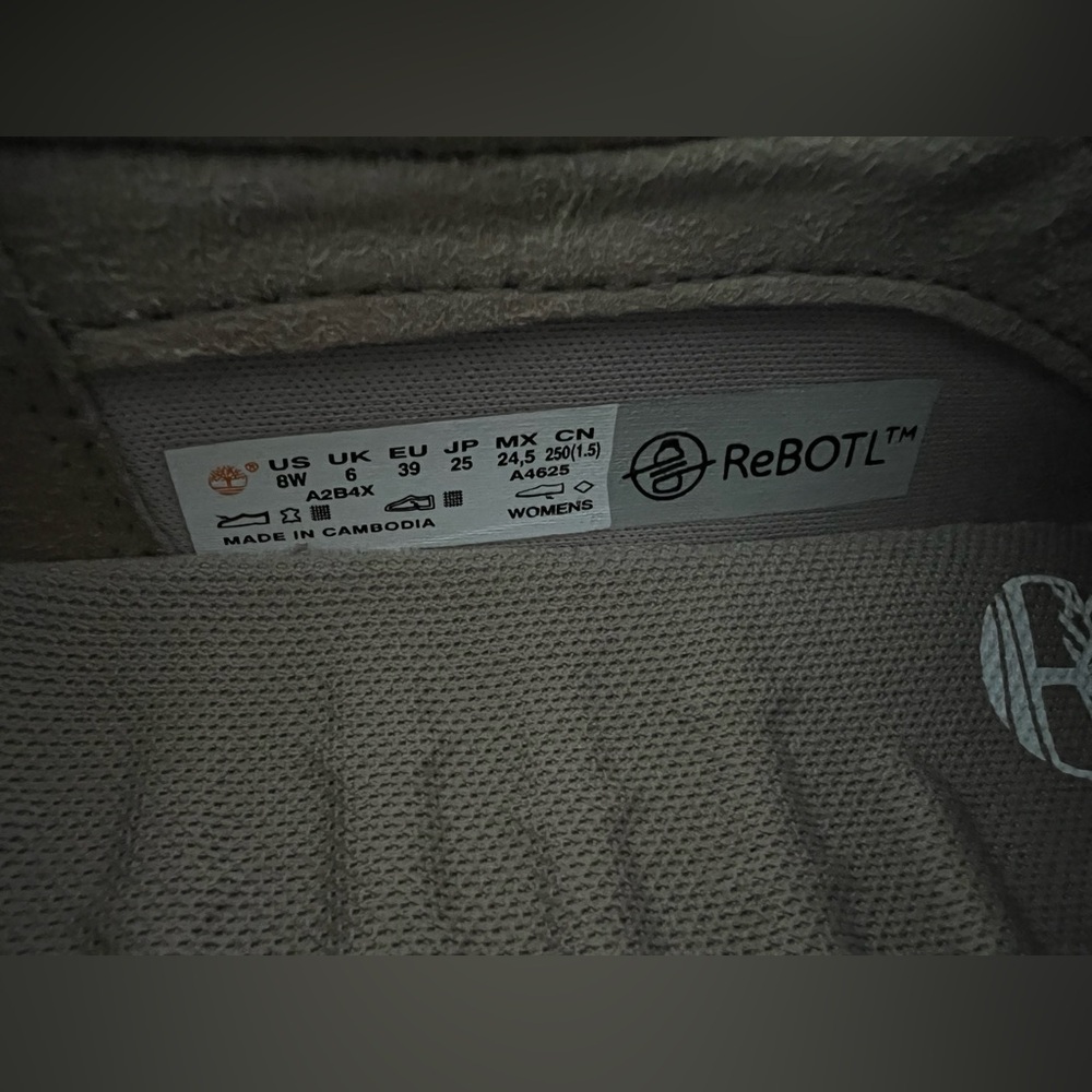 Timberland Slip-ons - Picture 7 of 9